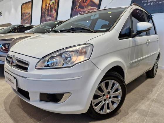FIAT IDEA 1.4 MPI ATTRACTIVE 8V FLEX 4P MANUAL FIAT IDEA 1.4 MPI ATTRACTIVE 8V FLEX 4P MANUAL